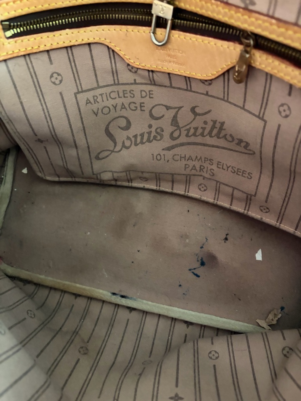 Louis Vuitton Monogram Brown Tote with Tan Trim.  MM - Picture 3 of 12
